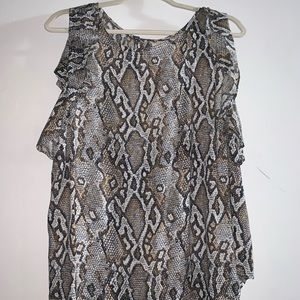 ***BRAND NEW*** Women’s Top